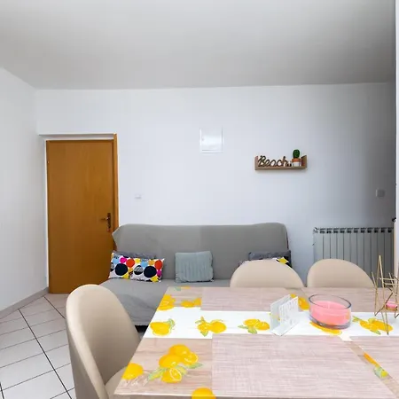 Apartments Miranda Lopar Exterior photo