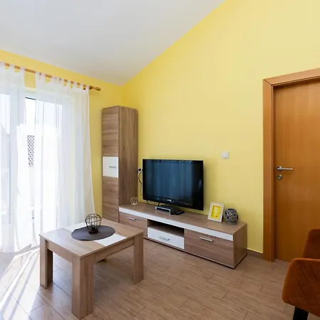 Apartments Miranda Lopar Exterior photo