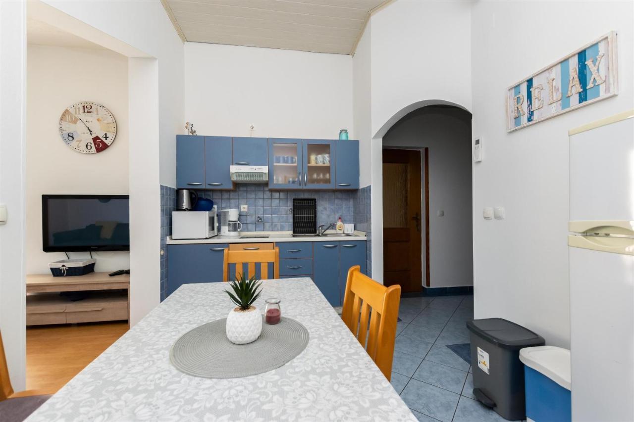 Miranda Apartment
